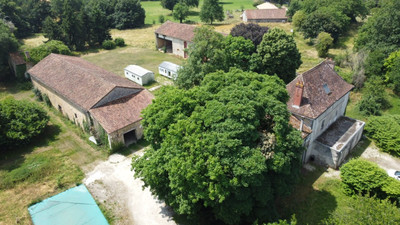 French property for sale in Les Adjots, Charente - €795,000 - photo 2