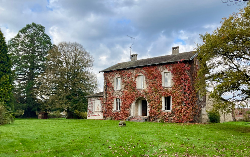 Maison à vendre à Vidaillat, Creuse - 272.850 € - photo 1