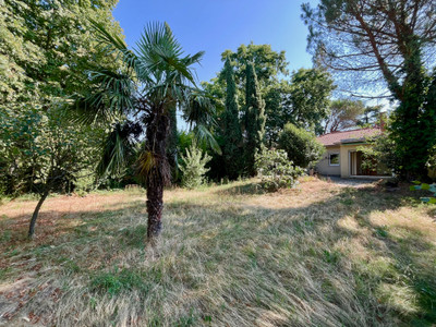 French property for sale in Montrond-les-Bains, Loire - €250,000 - photo 1