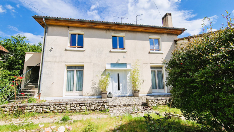 Maison à vendre à Montpon-Ménestérol, Dordogne - 349.800 € - photo 1