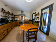Maison à vendre à Caumont-sur-Durance, Vaucluse - 869.000 € - photo 3