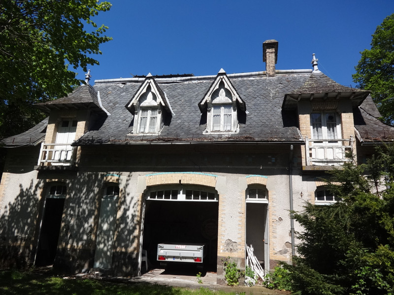 French property for sale in Vic-sur-Cère, Cantal - photo 2