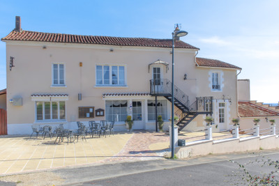 Maison à vendre à Le Beugnon, Deux-Sèvres, Poitou-Charentes, avec Leggett Immobilier
