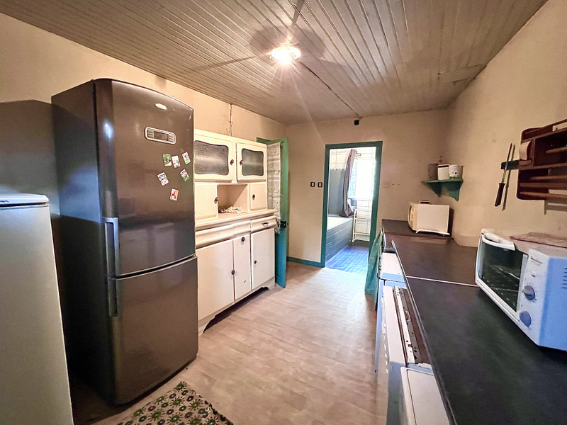 French property for sale in Saint-Santin-de-Maurs, Cantal - €149,000 - photo 2