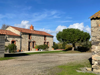 Maison à vendre à Nieul-le-Dolent, Vendée - 672 000 € - photo 7