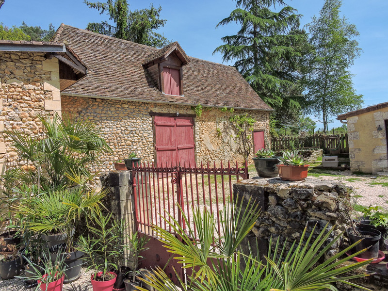 French property for sale in Saint-Geyrac, Dordogne - €345,000 - photo 2