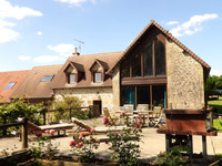 Maison à vendre à La Ferté Macé, Orne - 304.950 € - photo 2