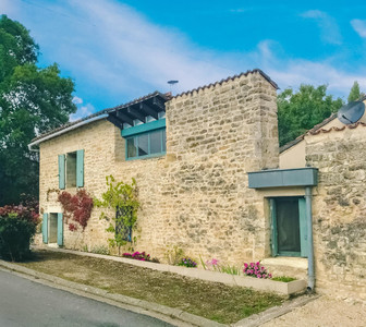 Maison à vendre à Juillé, Charente, Poitou-Charentes, avec Leggett Immobilier