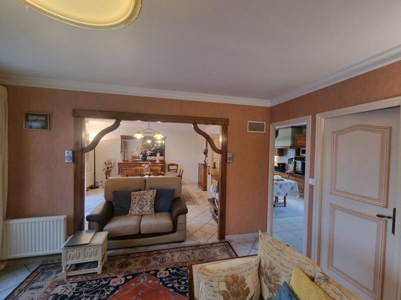 French property for sale in Saint-Aignan-sur-Roë, Mayenne - €153,950 - photo 6