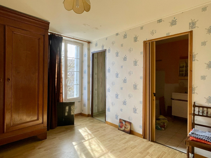 French property for sale in Bessé, Charente - €119,900 - photo 8