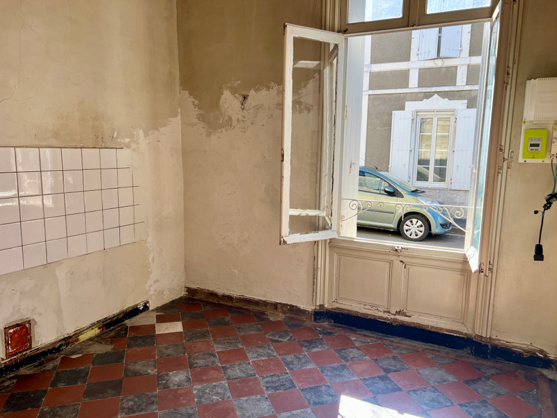 French property for sale in Cognac, Charente - €200,000 - photo 3