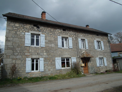 Maison à vendre à Crocq, Creuse, Limousin, avec Leggett Immobilier