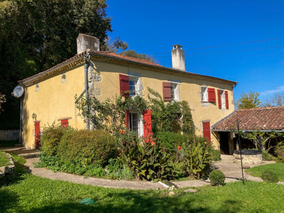 French property for sale in Sos, Lot-et-Garonne - €290,000 - photo 1