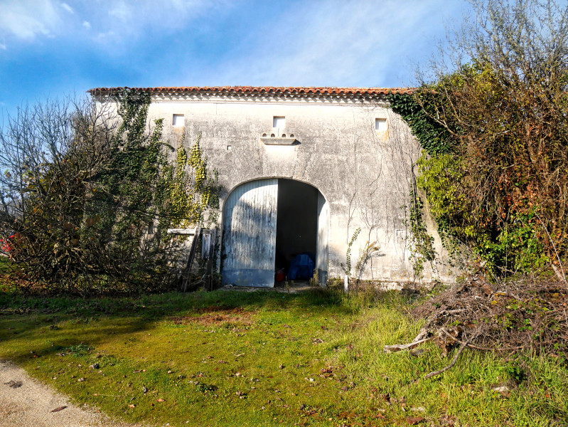 French property for sale in Villebois-Lavalette, Charente - €263,500 - photo 6