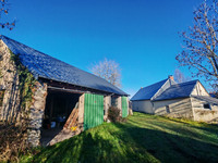 Propriété à vendre à Gouttières, Puy-de-Dôme - 139 900 € - photo n°1
