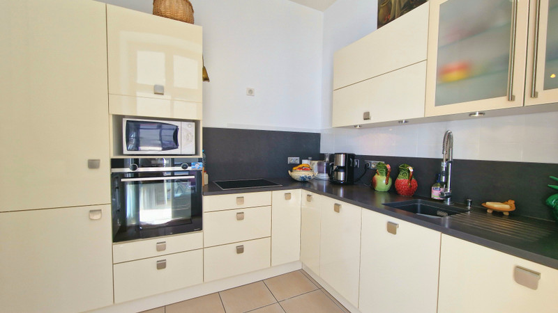 French property for sale in Béziers, Hérault - €325,000 - photo 3