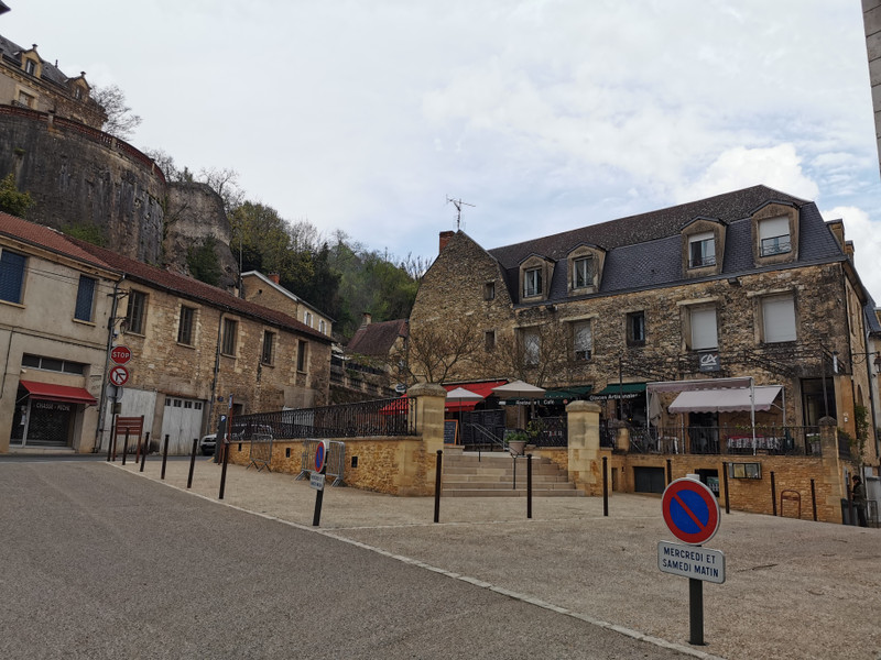 Commerce à vendre à Montignac, Dordogne - 182 000 € - photo 1