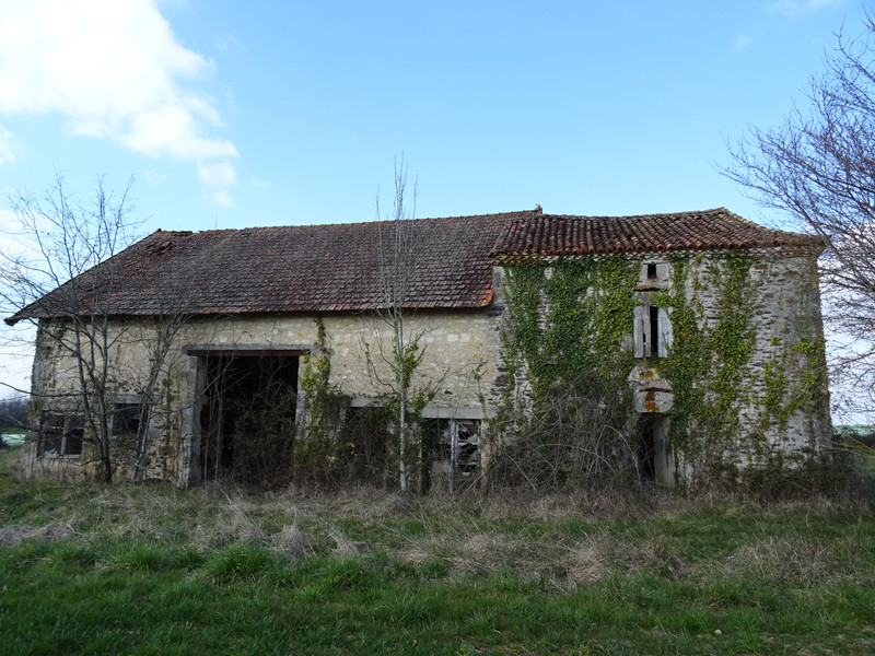 Maison à vendre à Thiviers, Dordogne - 49 999 € - photo 1