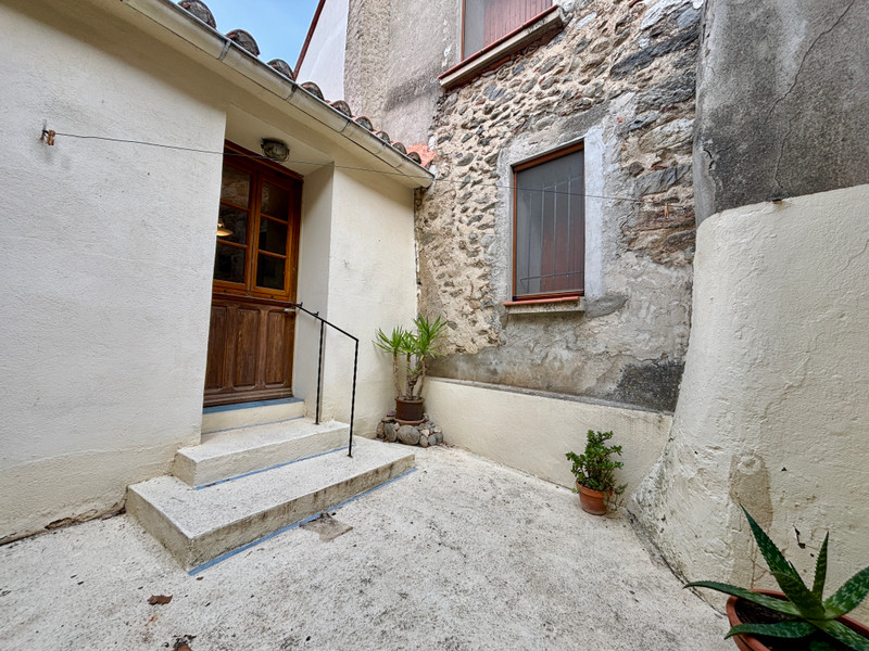 Maison à vendre à Estoher, Pyrénées-Orientales - 54 600 € - photo 1