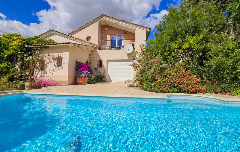 Maison à vendre à Les Angles, Gard - 488 000 € - photo 1