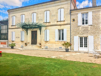 French property for sale in Aumagne, Charente-Maritime - €879,800 - photo 11