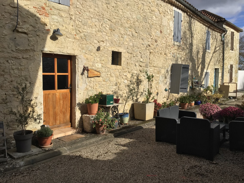 Maison à vendre à Valence-sur-Baïse, Gers - 205 000 € - photo 1 Maison à vendre à Valence-sur-Baïse, Gers - 205 000 € - photo 1