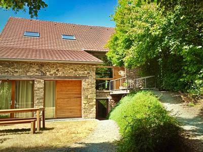 French property for sale in Troche, Corrèze - €615,000 - photo 1