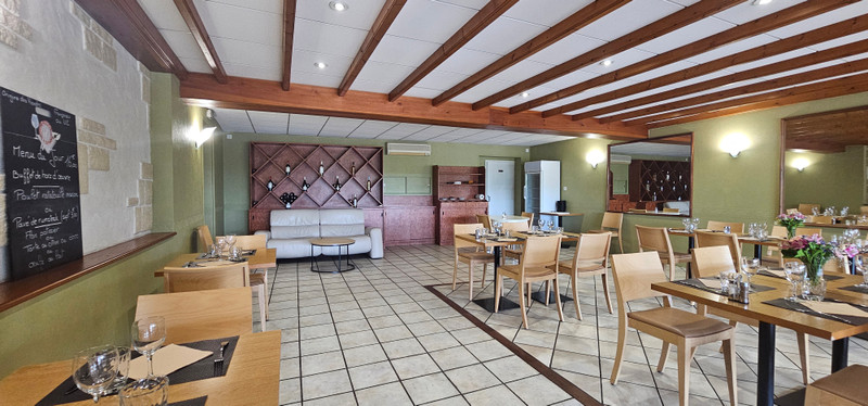 French property for sale in Rives-d'Autise, Vendée - €339,200 - photo 5