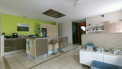 French property for sale in Mansle, Charente - €199,000 - photo 2