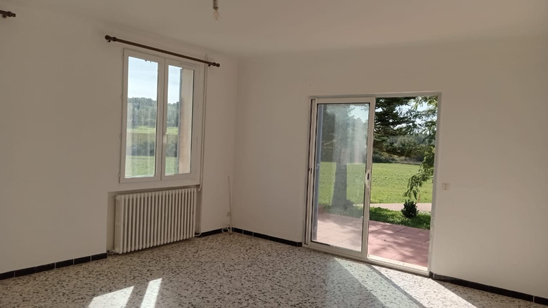 French property for sale in Gargas, Vaucluse - €398,000 - photo 6