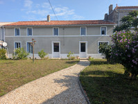 Maison à vendre à Saint-Germain-de-Vibrac, Charente-Maritime - 214.000 € - photo 1