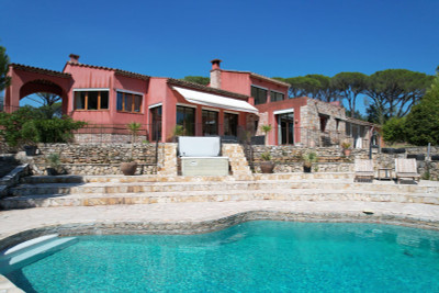 Beautiful villa with exceptional views stunning design with guest cottage and pool 