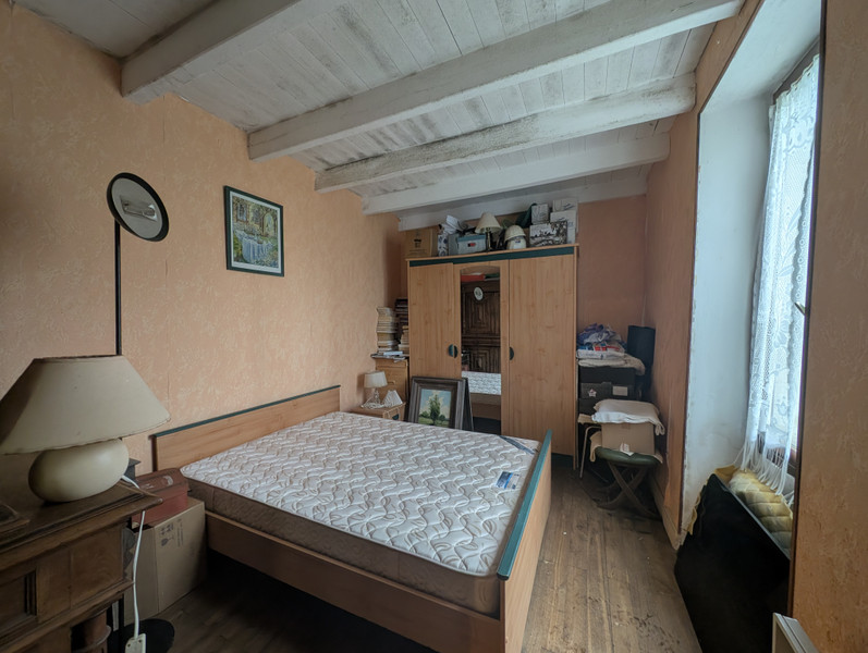 French property for sale in Anché, Vienne - €72,000 - photo 3
