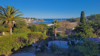 RARE FIND Large House with Independant Studio, Pool, Garden, Garage and Parking.  SEA and HARBOUR VIEWS