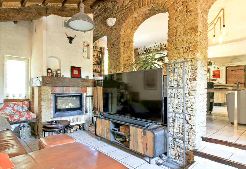 French property for sale in Apt, Vaucluse - €767,000 - photo 7