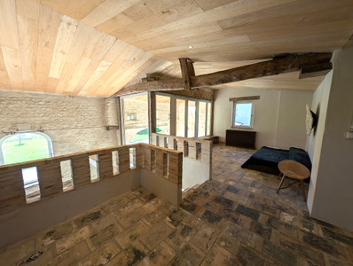 French property for sale in Vanzac, Charente-Maritime - €299,600 - photo 6