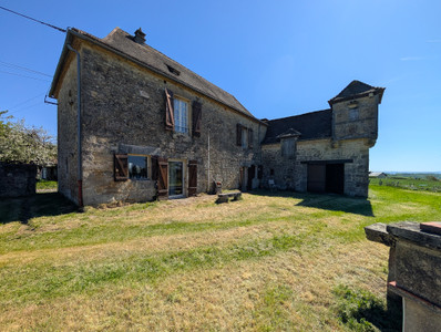 French property for sale in La Chapelle-Saint-Jean, Dordogne - €196,000 - photo 1