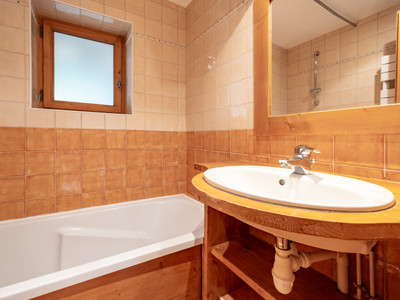 Ski property for sale in Meribel - €383,400 - photo 6