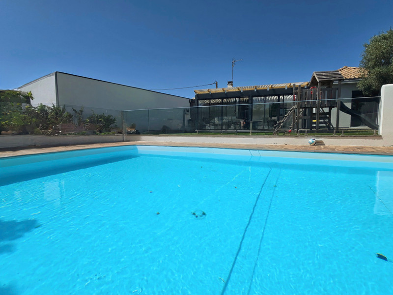 French property for sale in Dompierre-sur-Mer, Charente-Maritime - €885,000 - photo 1