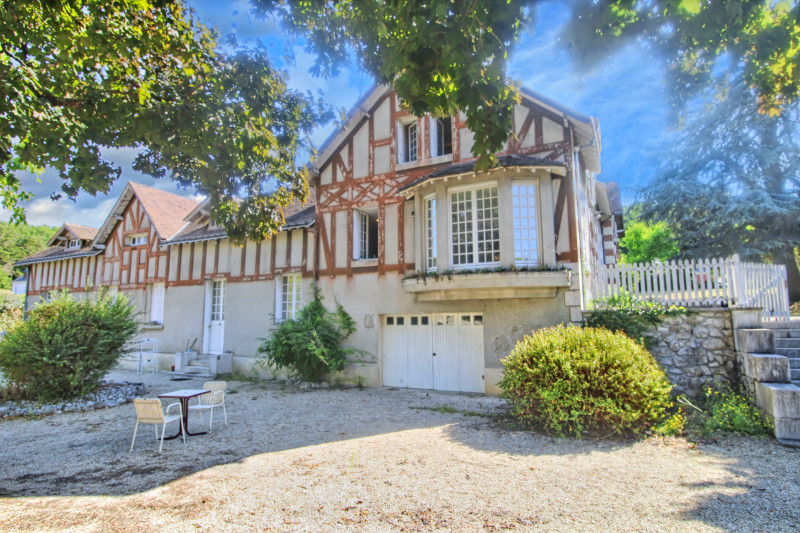 French property for sale in Onzain, Loir-et-Cher - €599,000 - photo 1