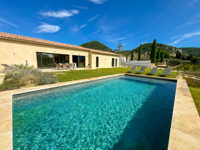 SÉGURET, PROVENCE - Luxury villa with swimming pool, terrace, garden, 3 bedrooms, stunning views, garage