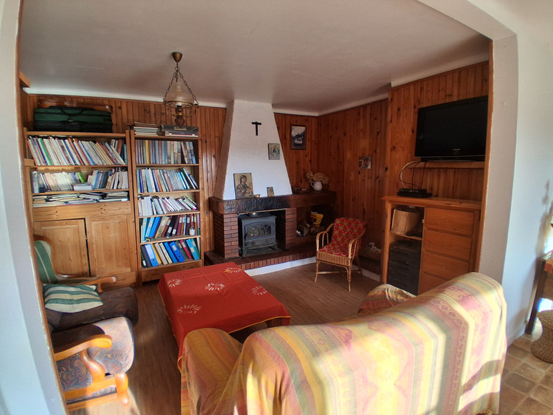 French property for sale in Largeasse, Deux-Sèvres - €299,600 - photo 3