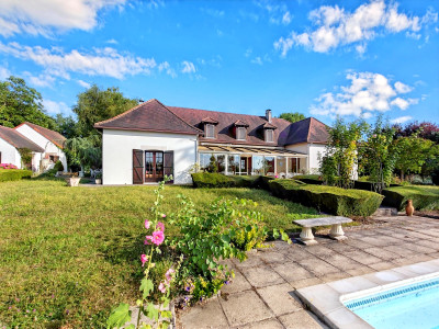 French property for sale in Savigny-sous-Faye, Vienne - €275,000 - photo 1
