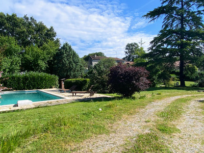 French property for sale in Cellefrouin, Charente - €267,500 - photo 2