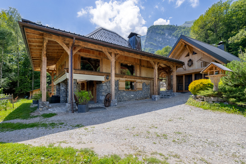 French property for sale in Cléry, Savoie - &#8364;1,190,000 - photo 2
