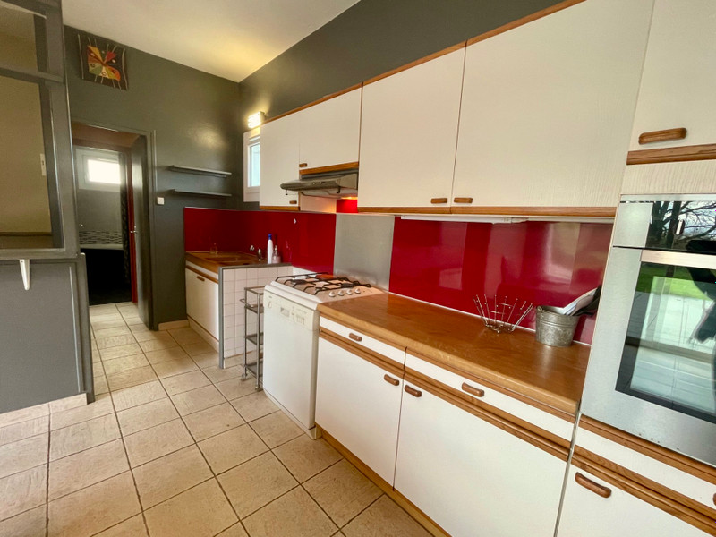 French property for sale in Montguyon, Charente-Maritime - €198,000 - photo 4