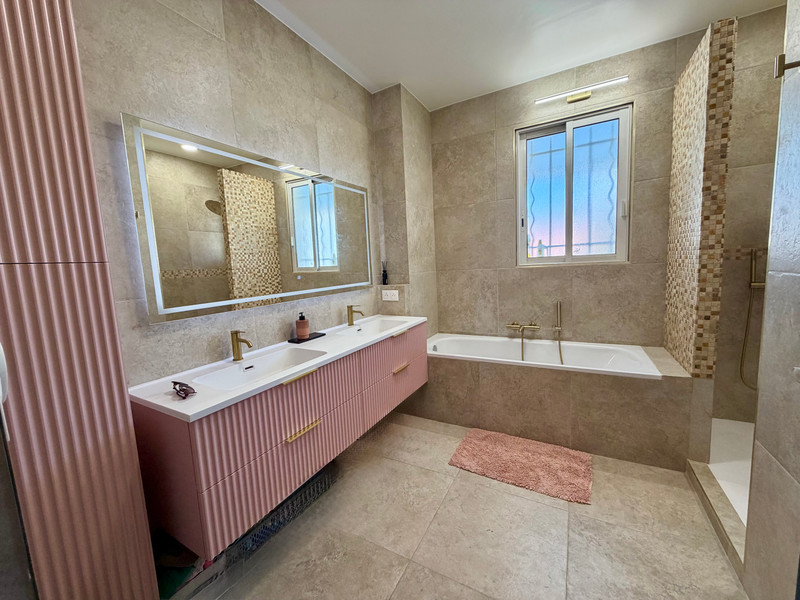 French property for sale in Antibes, Alpes-Maritimes - €820,000