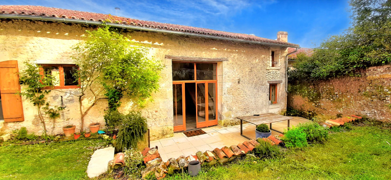 French property for sale in Saint-Martial-Viveyrol, Dordogne - €304,950 - photo 1