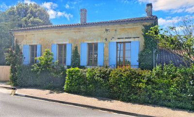 French property for sale in Saint-Romain-la-Virvée, Gironde - €288,900 - photo 1