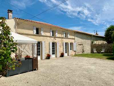 Maison à vendre à Bois, Charente-Maritime, Poitou-Charentes, avec Leggett Immobilier